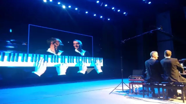 與披頭士樂(lè)隊(duì)隔空同奏德國(guó)國(guó)寶博蘭斯勒鋼琴-德國(guó)歐米勒孖寶瘋狂鋼琴總動(dòng)員中國(guó)站完美落幕