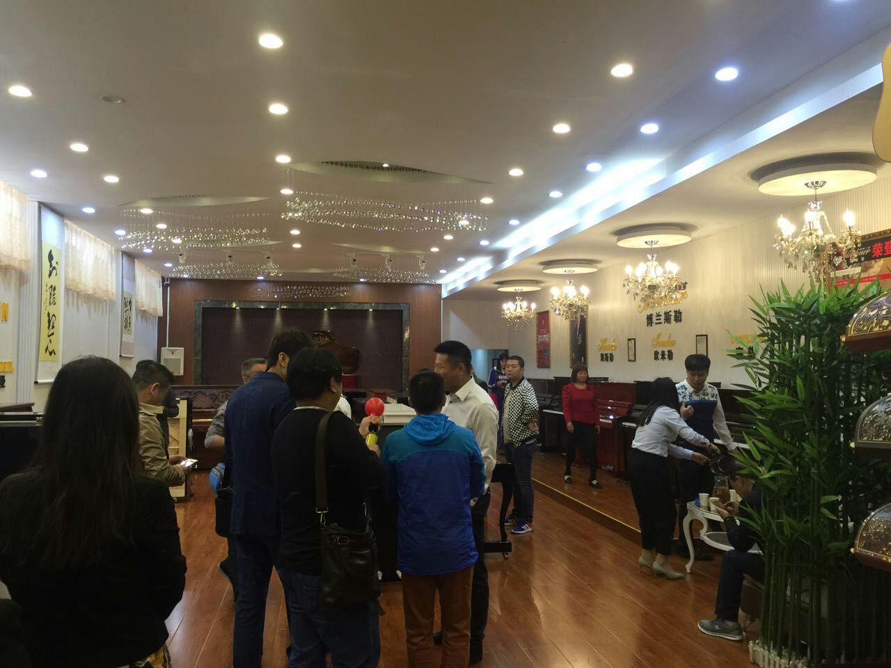 琴行新銳攜手德國(guó)國(guó)寶博蘭斯勒鋼琴共繪音樂事業(yè)藍(lán)圖